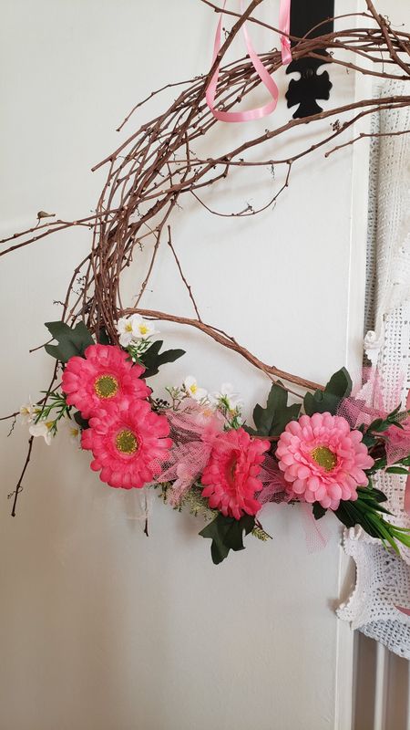 Couronne nuance de rose – création faite main, Fleur et Chuchotement