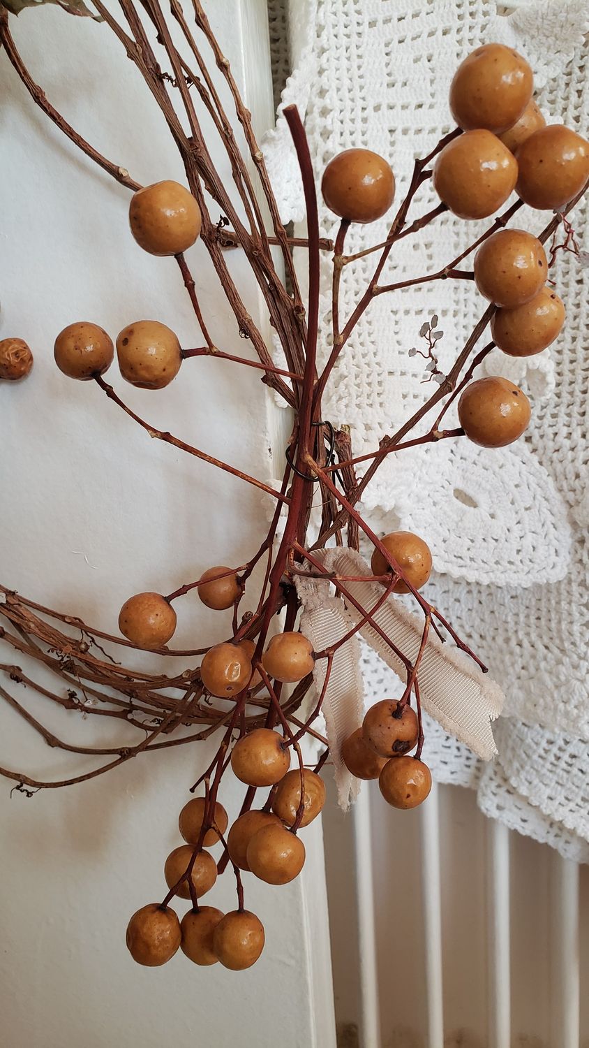Couronne et marguerite – vue 4 – création faite main, Fleur et Chuchotement
