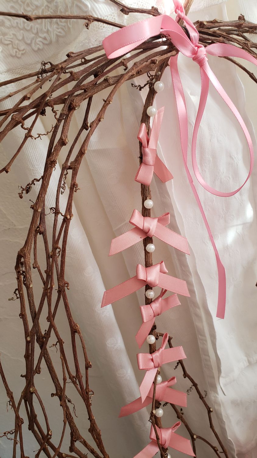 Couronne globe fleuri – vue 3 – création faite main, Fleur et Chuchotement