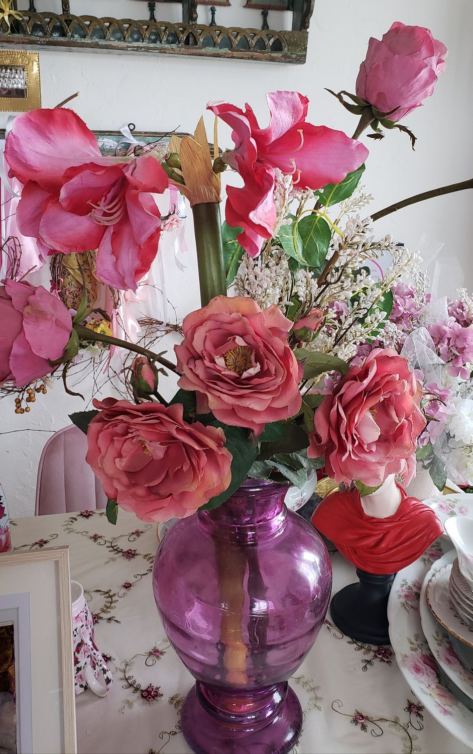 Artifice rose fleuri avec vase – vue 2 – création faite main, Fleur et Chuchotement