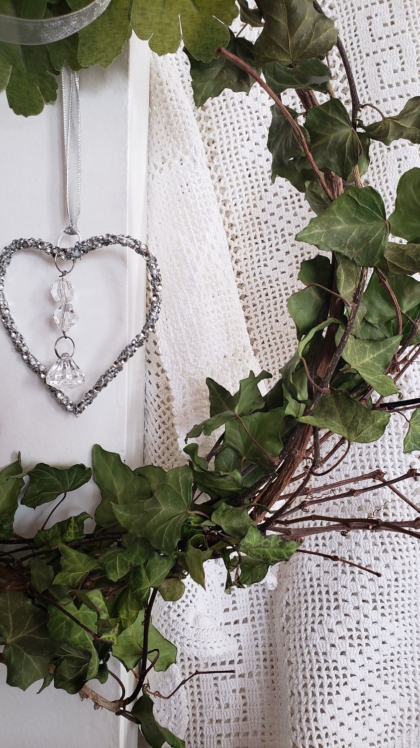 Cœur et lierre couronne – vue 4 – création faite main, Fleur et Chuchotement
