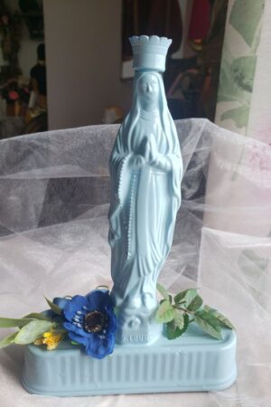 Statue Vierge bleue de Lourdes – création faite main, Fleur et Chuchotement