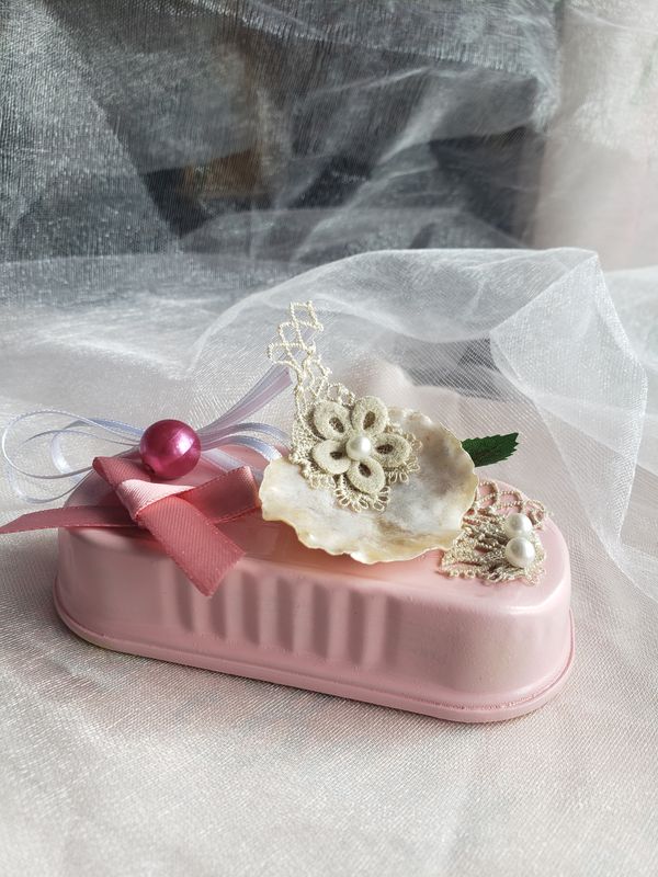 Boîte mignonne miniature – création faite main, Fleur et Chuchotement