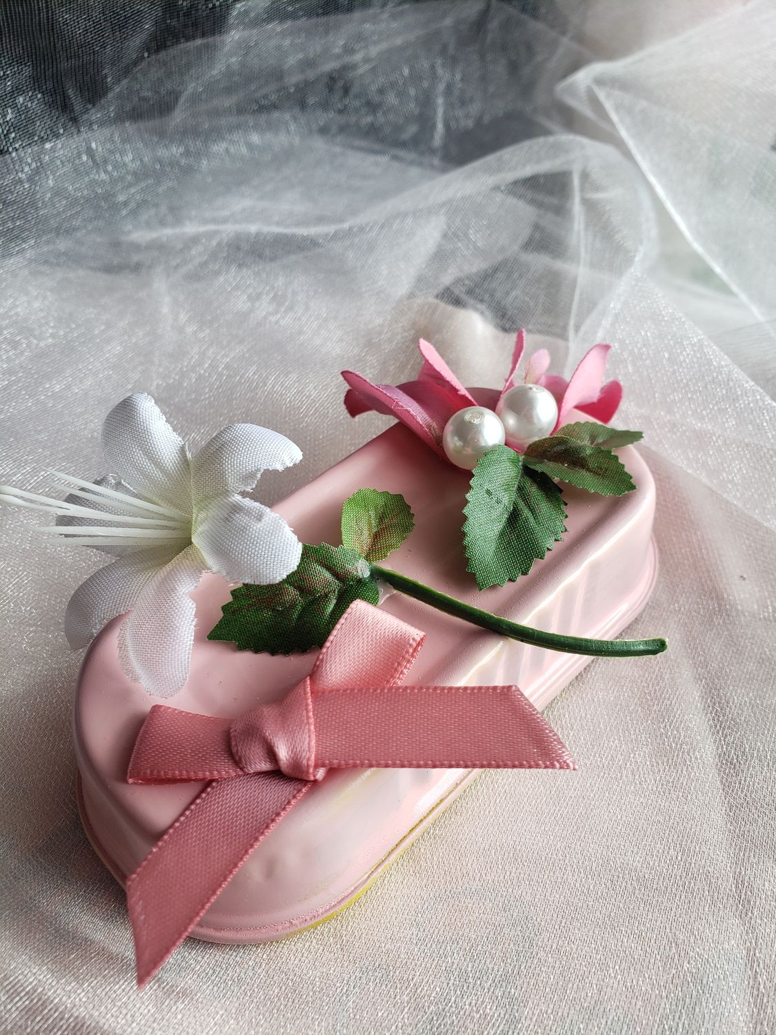 Boîte à bonheur rose miniature – vue 2 – création faite main, Fleur et Chuchotement