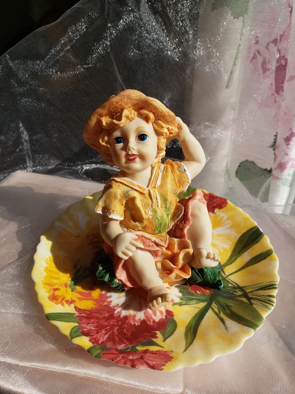 Sous le soleil – création faite main, Fleur et Chuchotement