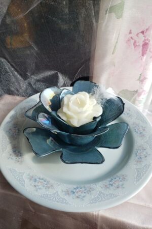 Photophore nénuphar bleu – création faite main, Fleur et Chuchotement