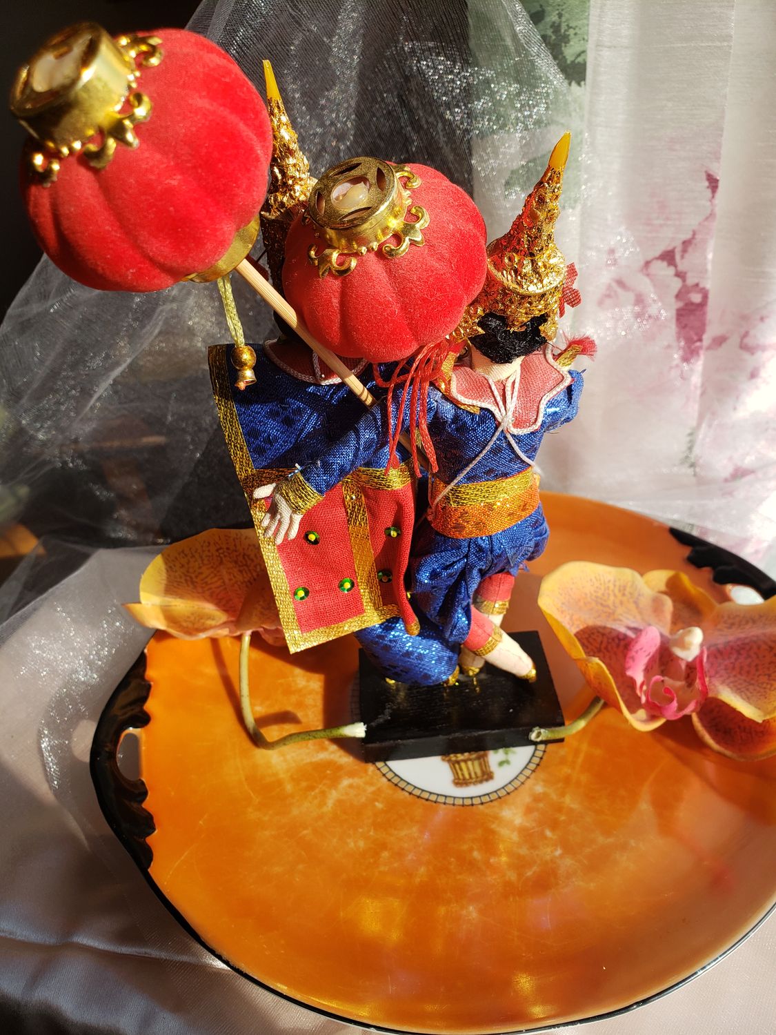 Danse à 2 à bali – vue 4 – création faite main, Fleur et Chuchotement