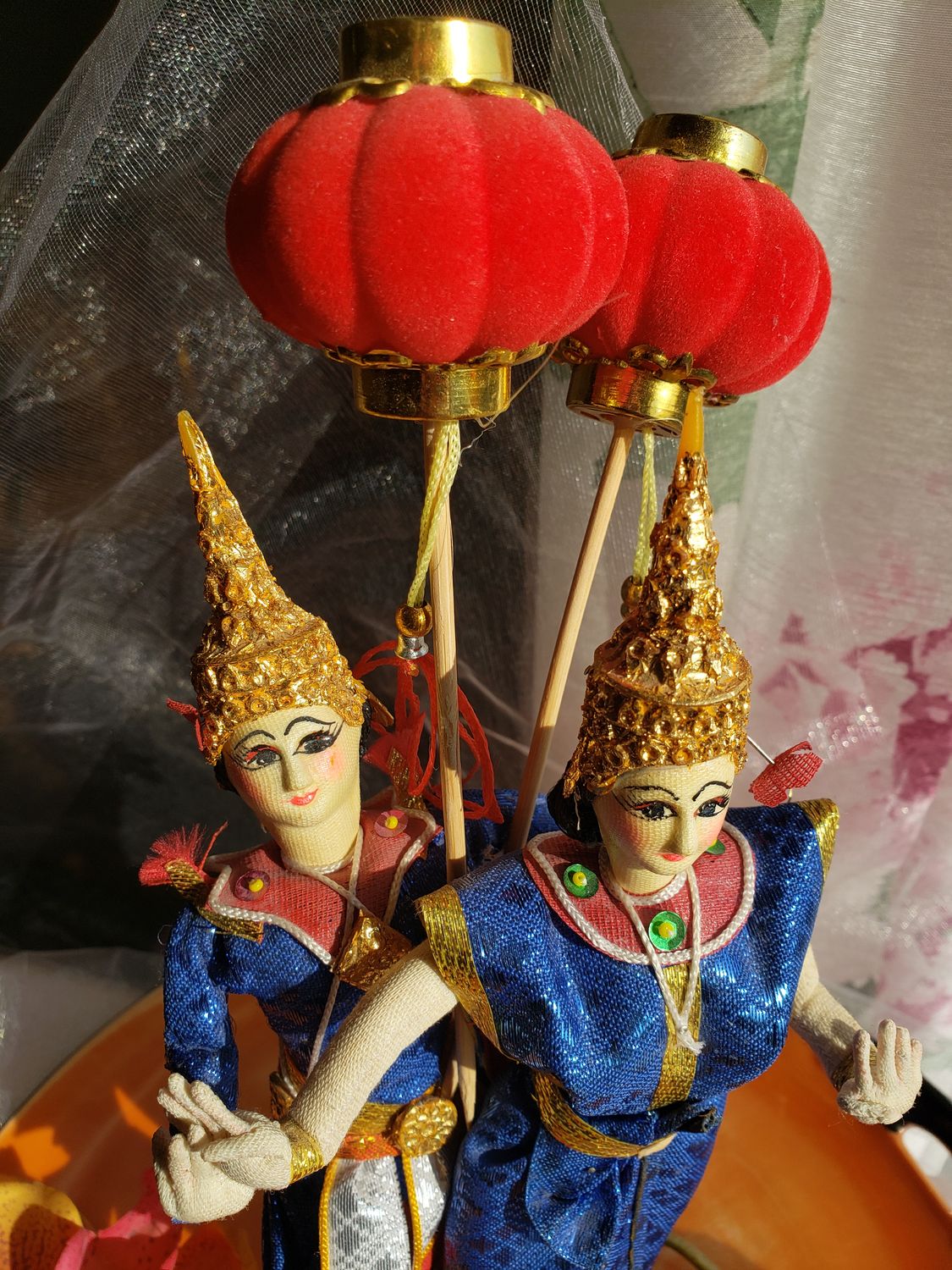 Danse à 2 à bali – vue 2 – création faite main, Fleur et Chuchotement